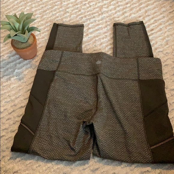 Athleta criss cross drifter legging - Picture 4 of 6